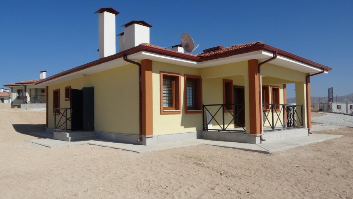 Malatya’daki köy evlerinin yapımı devam ediyor