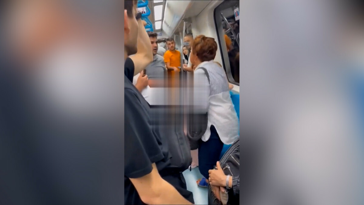 Marmaray’da yanında oturan kadının başörtüsünü açmaya çalıştı: Sert tepki gösterildi