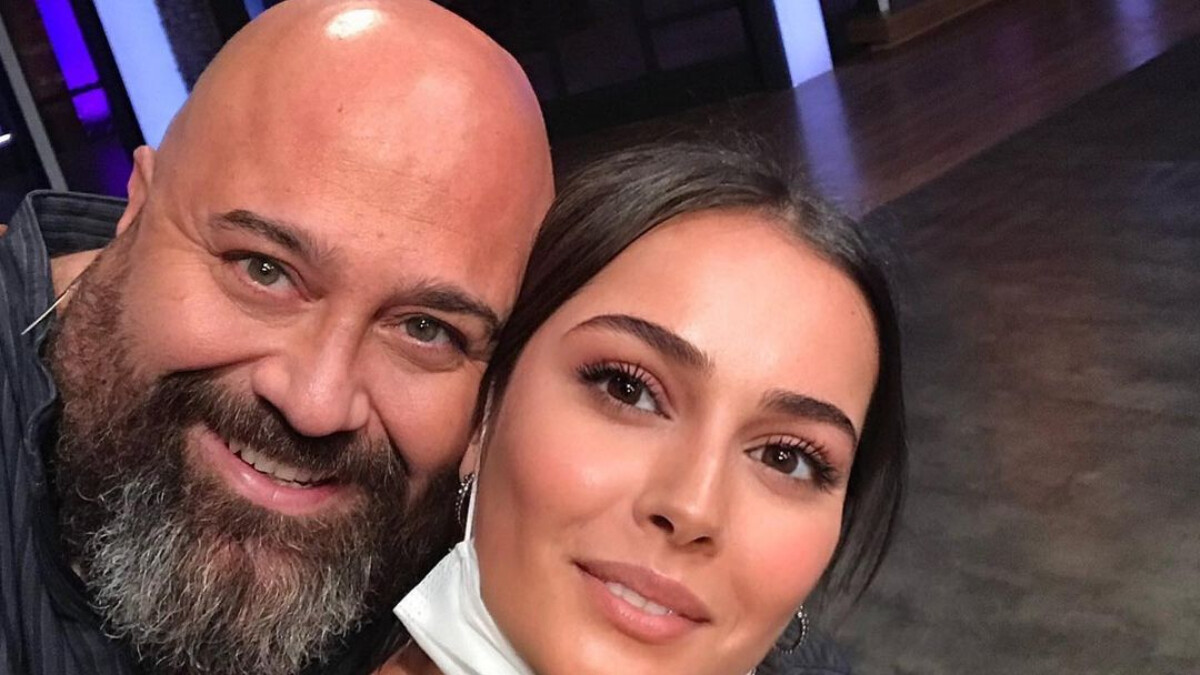 MasterChef Somer Şef’in sevgilisini gören bakakaldı! Stüdyoda aşk pozları…