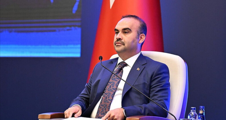 Mehmet Fatih Kacır: Deprem bölgesindeki yatırımlar için 479 teşvik belgesi düzenlendi