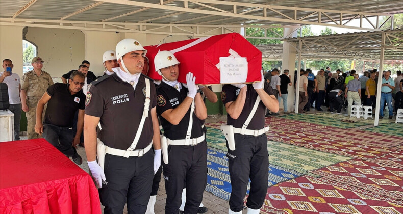 Osmaniye’de uyardığı komşusu tarafından öldürülen polisin cenazesi defnedildi