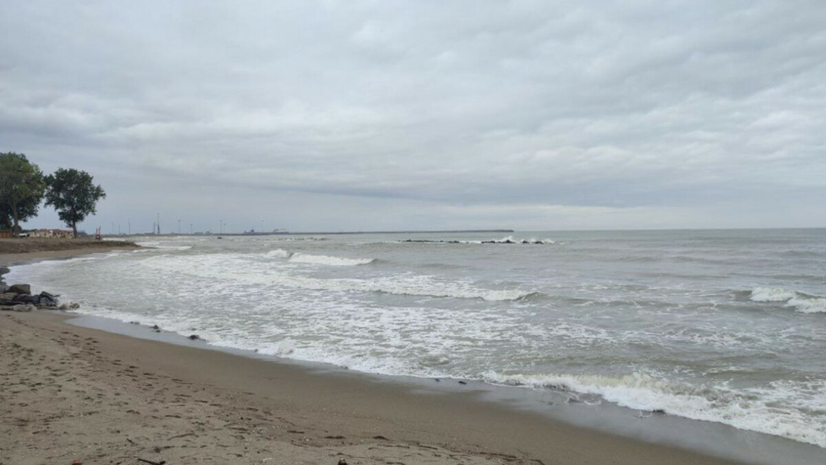 Sakarya’da olumsuz koşullar nedeniyle 9 gündür denize girilemiyor