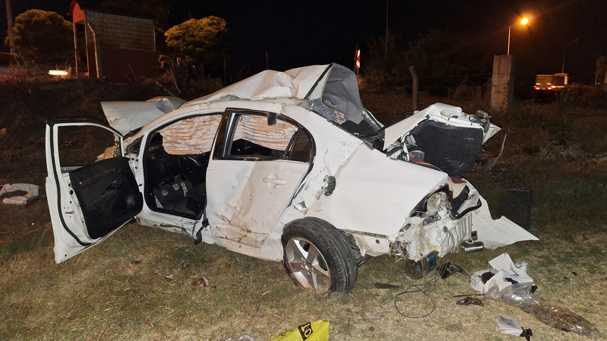 Samsun’da otomobil tarlaya devrildi: 4 kişi yaralandı