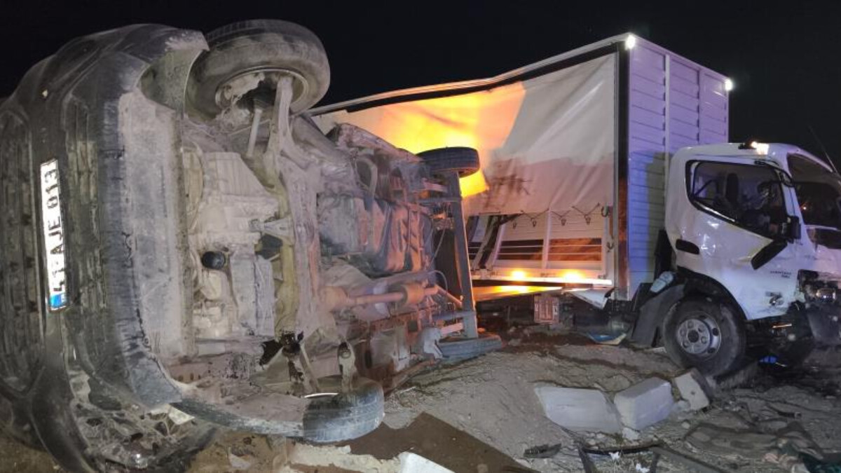 Sivas’taki ölüm kavşağında bir kaza daha: 4 yaralı