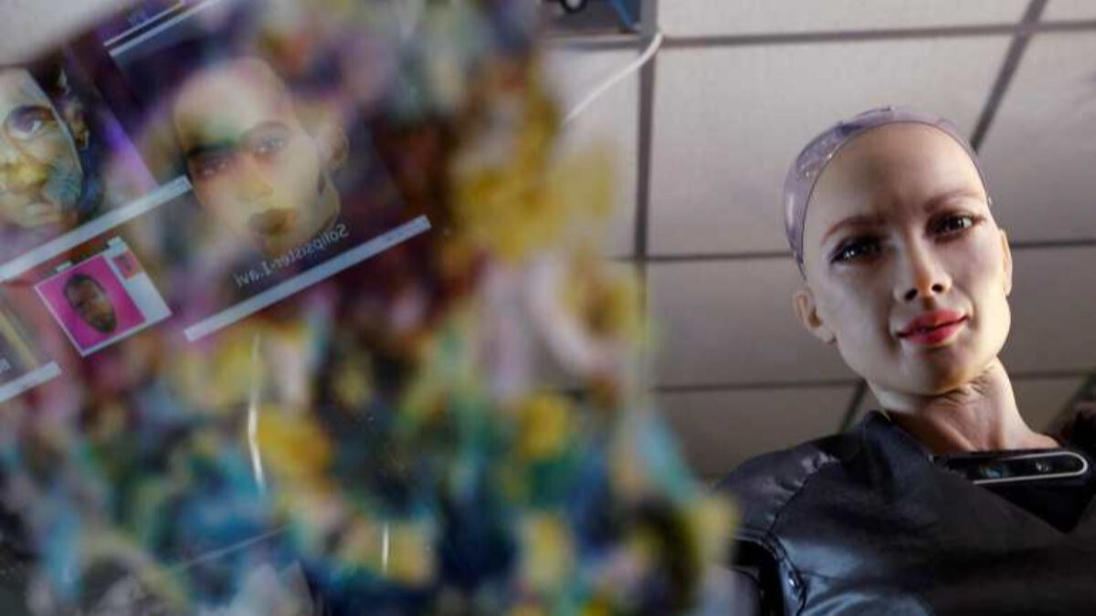 Sosyal medyanın gündeminde! İşte robot Sophia’nın öne çıkan özellikleri