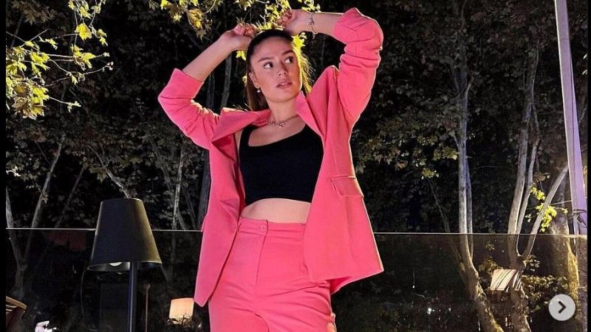 Survivor Ayşe Yüksel mayolu pozlarıyla sosyal medyayı salladı! ‘Yakıyorsun ortalığı’