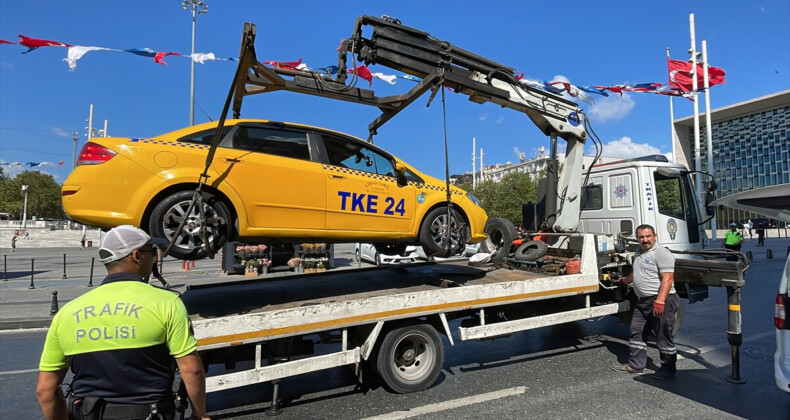 Taksiciler mercek altında! İstanbul’da yolcu seçen sürücüler denetlendi