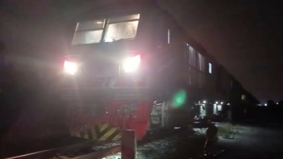 Tayland’da yük treni işçi kamyonu çarpıştı: 8 ölü