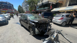 Tekirdağ’da gaz pedalı takılı kalan otomobil zincirleme kazaya sebep oldu