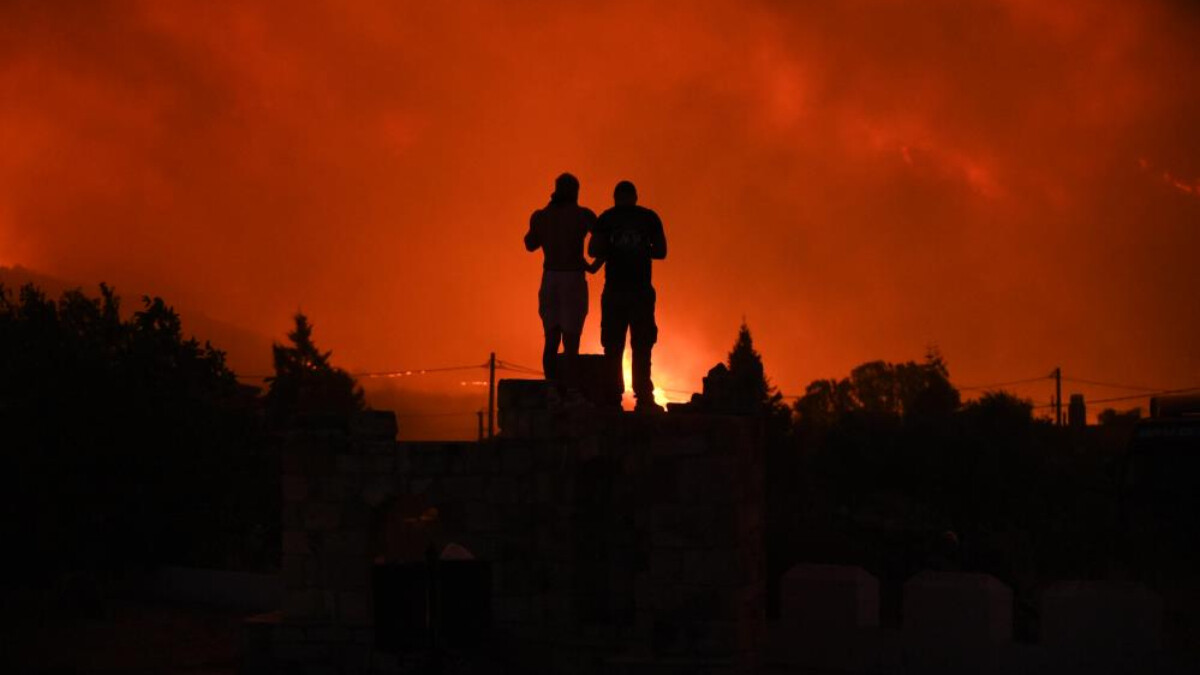 Yunanistan’da Türk köylerine sıçrayan yangın kontrol altında