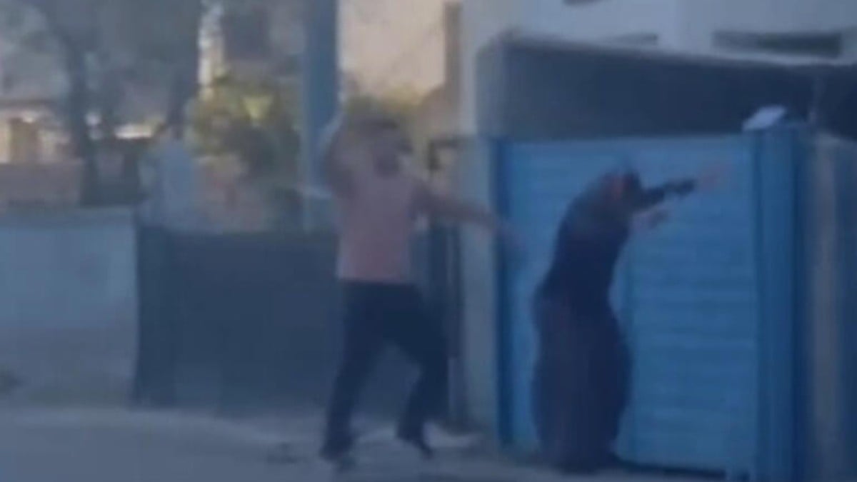 Aksaray’da eşinin kavga ettiği kadını dövdü