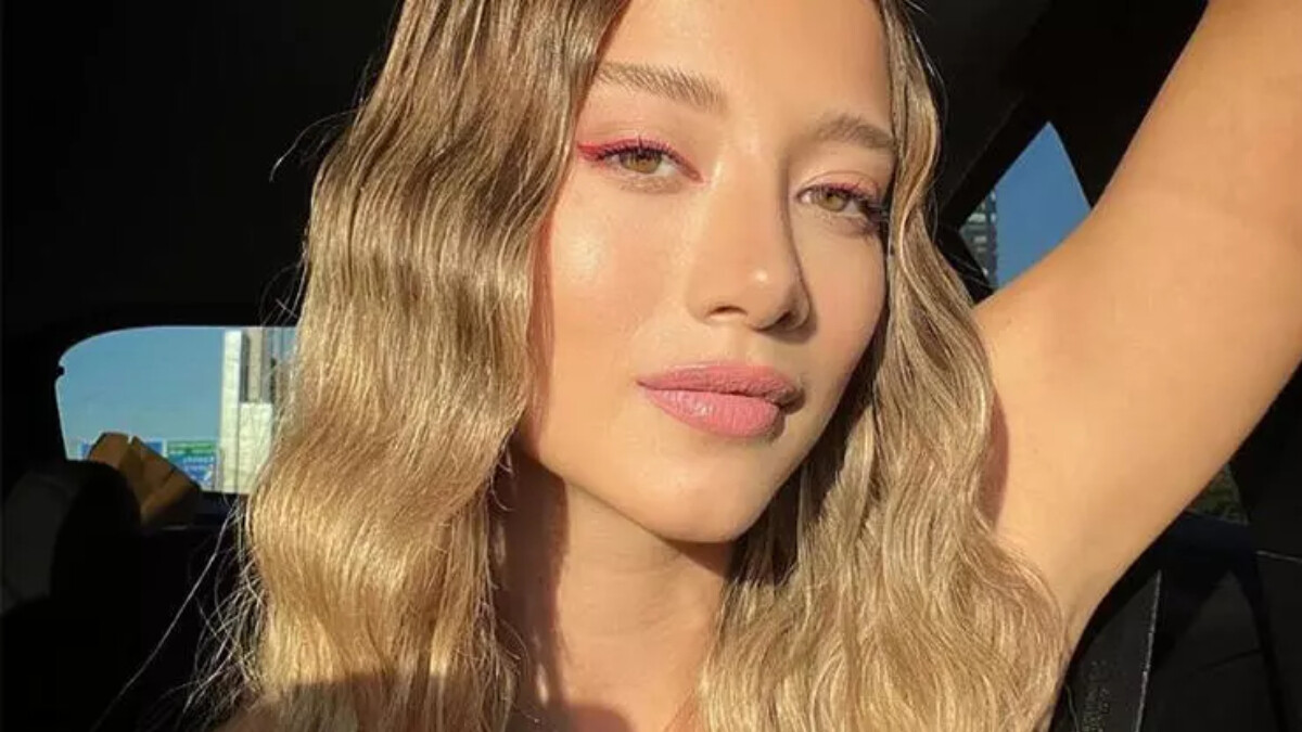 Aleyna Kalaycıoğlu pantolonun düğmesini açtı, ortalık alev aldı! “Telefonun ekranı çatladı”