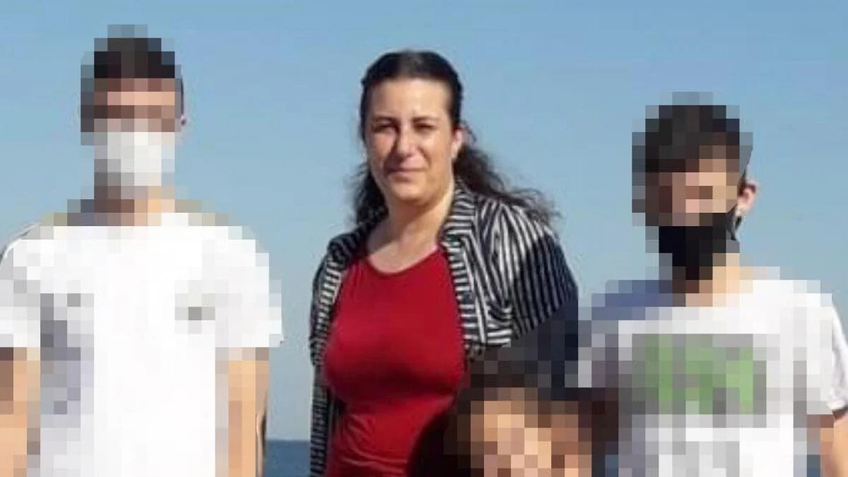 Ankara’da eşi tarafından öldürülen kadının tabutuna kızlık soy adı yazıldı