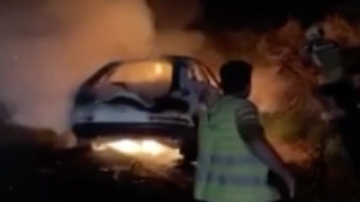 Ankara’da köpeğe çarpmamak için şarampole uçan otomobil patladı