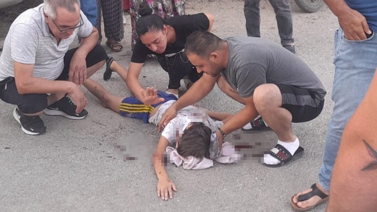 Antalya’da çocuğun kullandığı motosiklet, bir başka çocuğa çarptı
