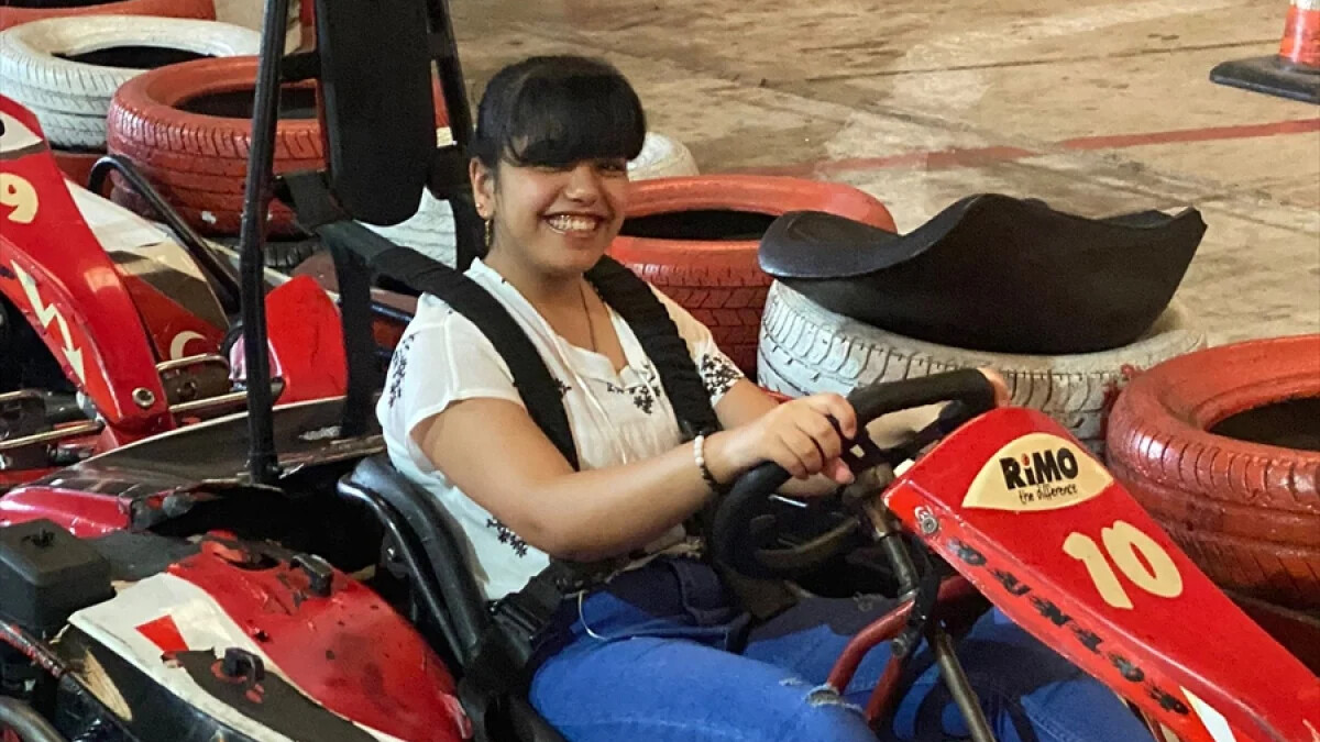 Antalya’da saçları go-kartın lastiğine dolanan Iraklı genç ağır yaralandı