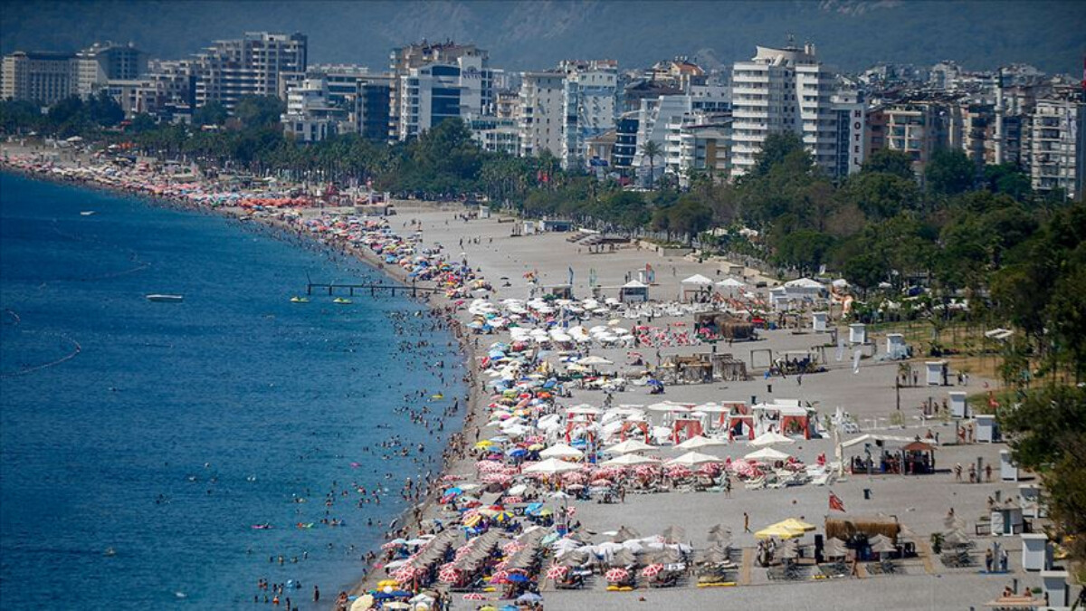 Antalya’ya hava yolu ile gelen turist sayısı yüzde 20 arttı
