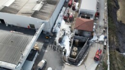 Arnavutköy’de yakıt tankeri alev topuna döndü
