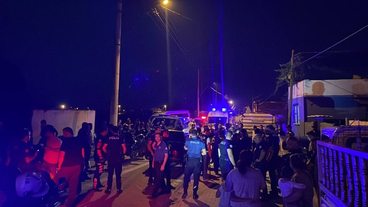 Aydın’da kovalama sonucu durdurulan otomobildeki şüpheli polisi bıçakladı