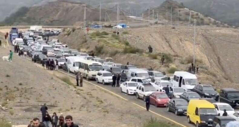 Azerbaycan, Karabağ’da Ermeniler için kayıt süreci başlattı