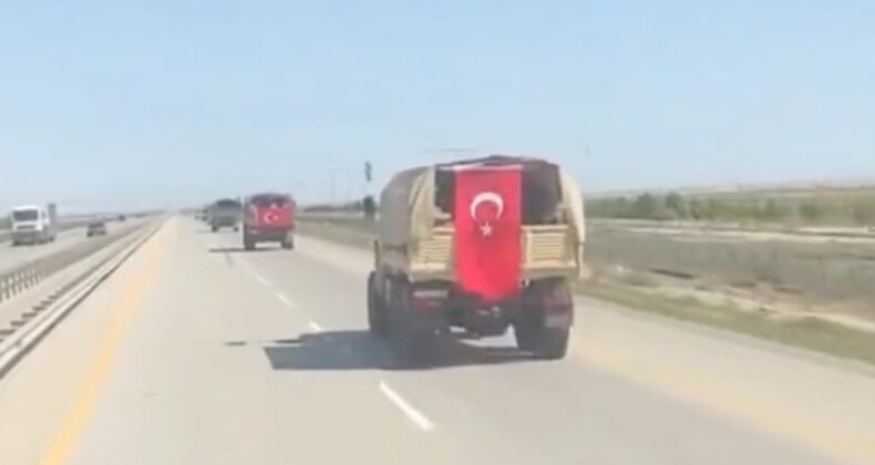 Azerbaycan ordusu Karabağ’a Türk bayrağıyla girdi!