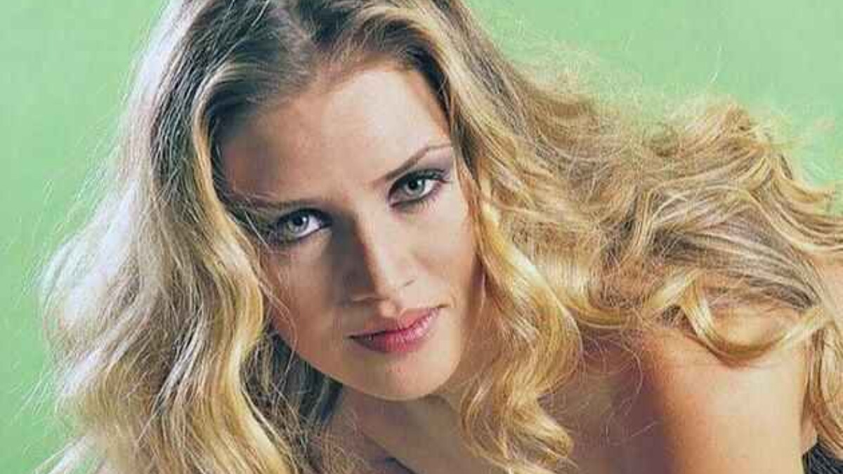 Bir dönem erotik pozlarla erkeklerin başını döndürüyordu… Ünlü manken yıllar sonra ortaya çıktı!