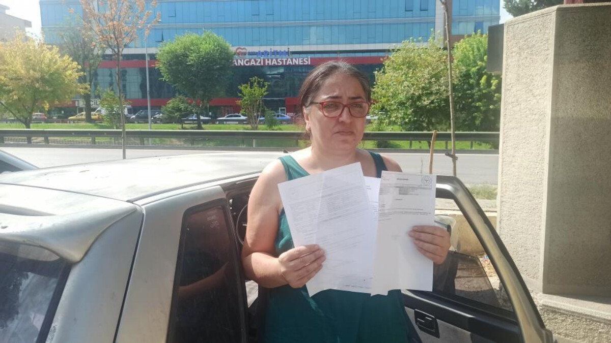 Bursa’da karın ağrısı şikayetiyle hastaneye gitti: Rahmini ve sağlam olan yumurtalığını kaybetti