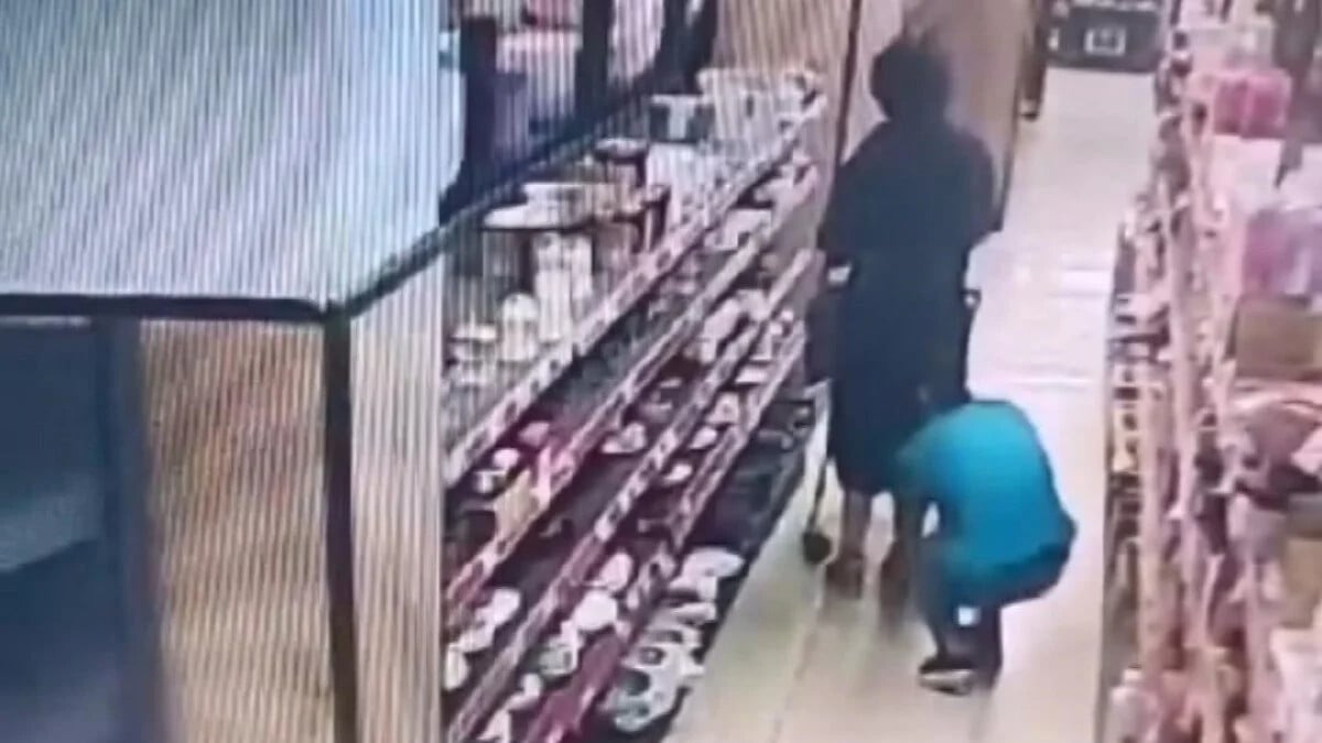 Bursa’da market çalışanı müşteriyi taciz etti! Etek altı görüntüsünü çektiği anlar kaydedildi