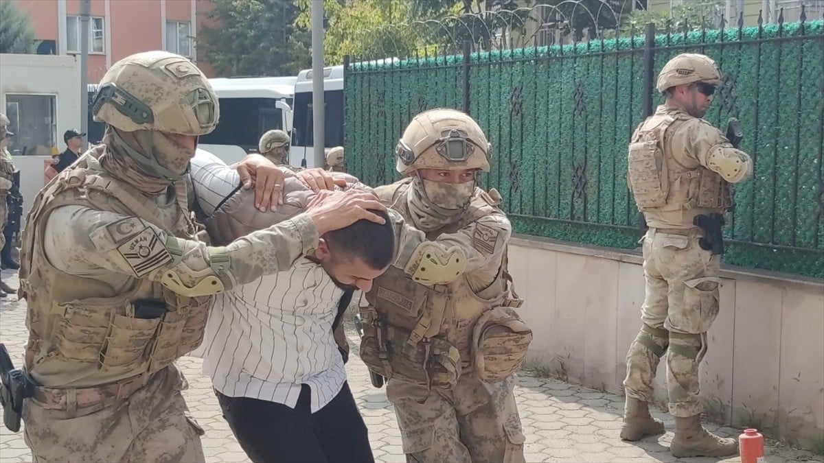 Bursa’da Terkinler Çetesi’nin lideri ve 16 kişiye tutuklama