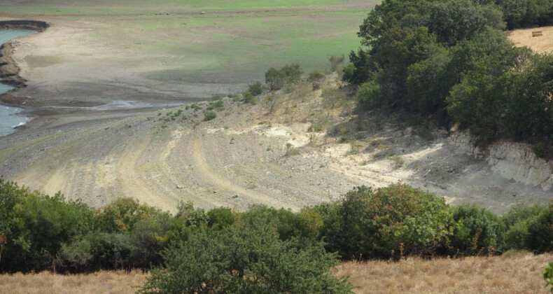 Çanakkale’de kuraklık: Bayramiç Barajı’nı besleyen dereler kurudu