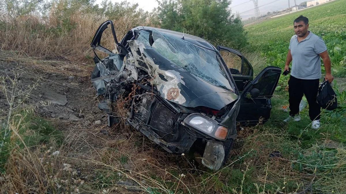 Çorum’da iki otomobil çarpıştı: 2 kişi öldü, 5 kişi yaralandı
