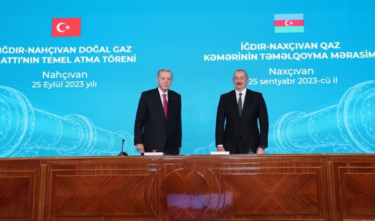 Cumhurbaşkanı Erdoğan ve İlham Aliyev, Iğdır-Nahçıvan Doğalgaz Boru Hattı’nın temelini attı
