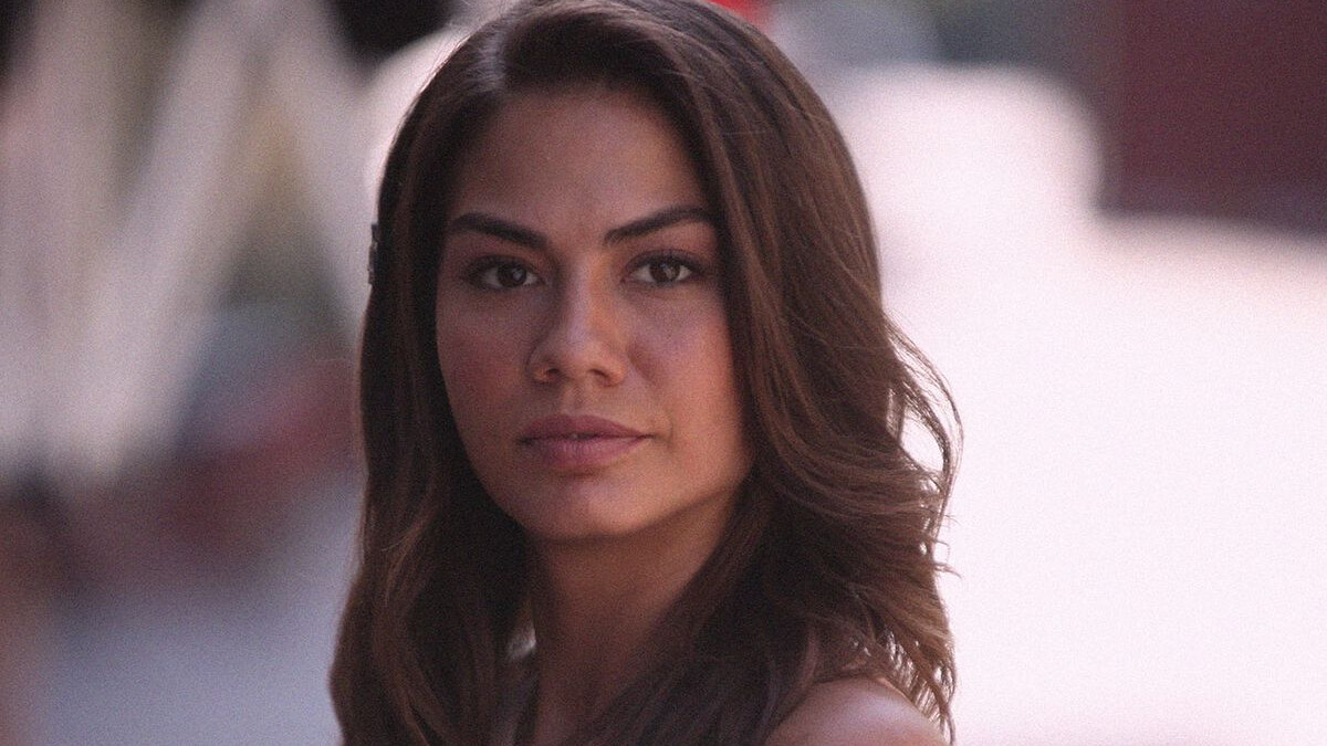 Demet Özdemir’den frikik önlemi! Eteğinin fiyatını duyan inanamadı…