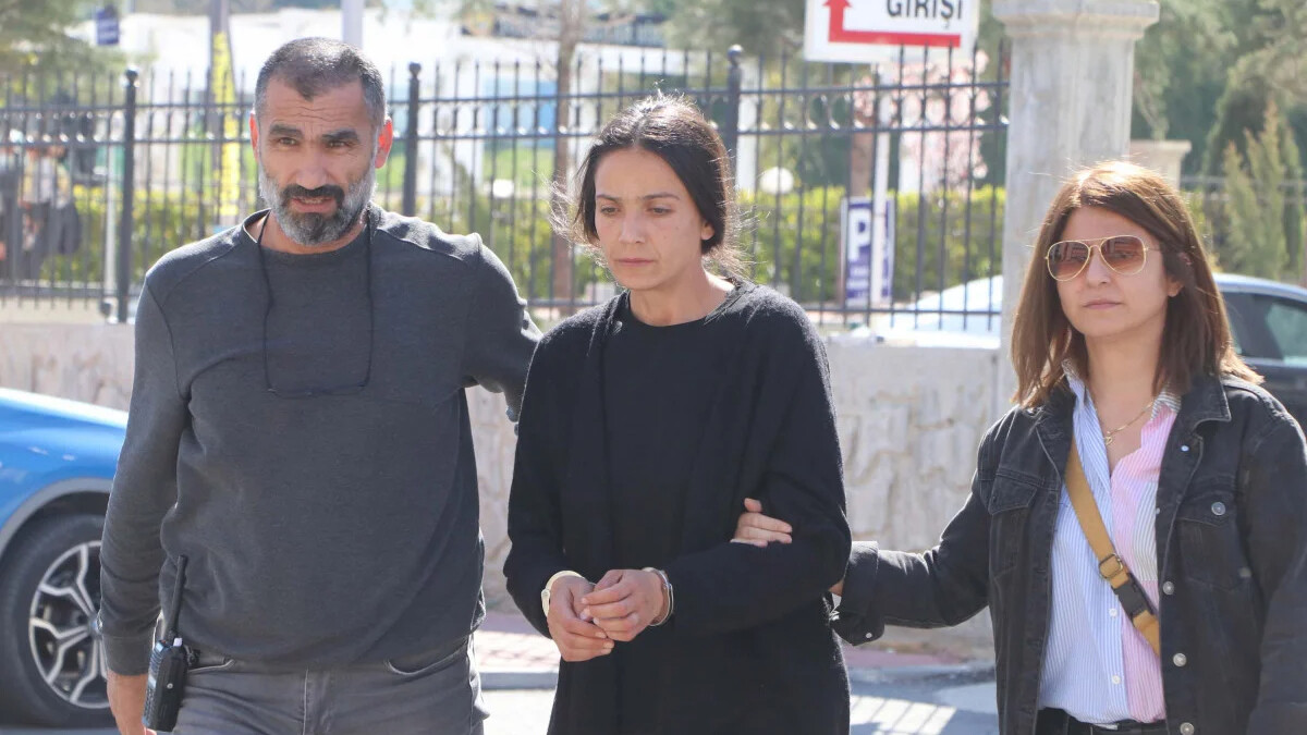 Denizli’de tartıştığı eşini sırtından bıçaklayan kadın, hakim karşısına çıktı