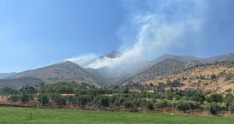 Depremin merkezi Kahramanmaraş’ta dumanlar yükseldi! Havadan ve karadan müdahale ediliyor