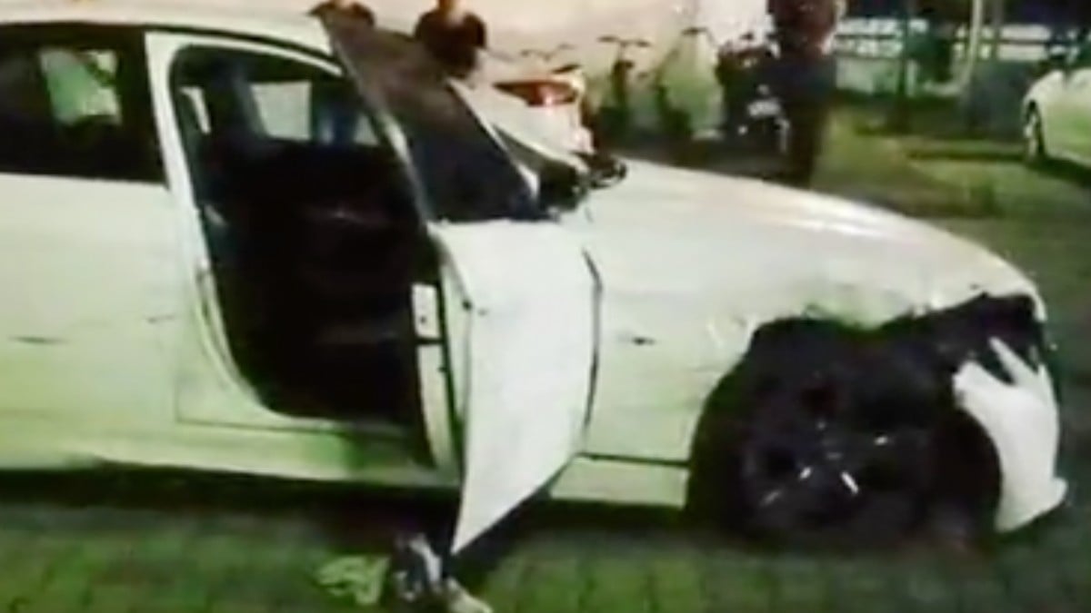 Diyarbakır’da polisten kaçan alkollü sürücü 6 araca hasar verdi