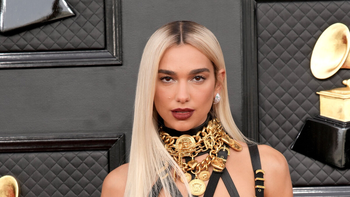 Dua Lipa yine sınırsız! Duşun altındaki kareleriyle…