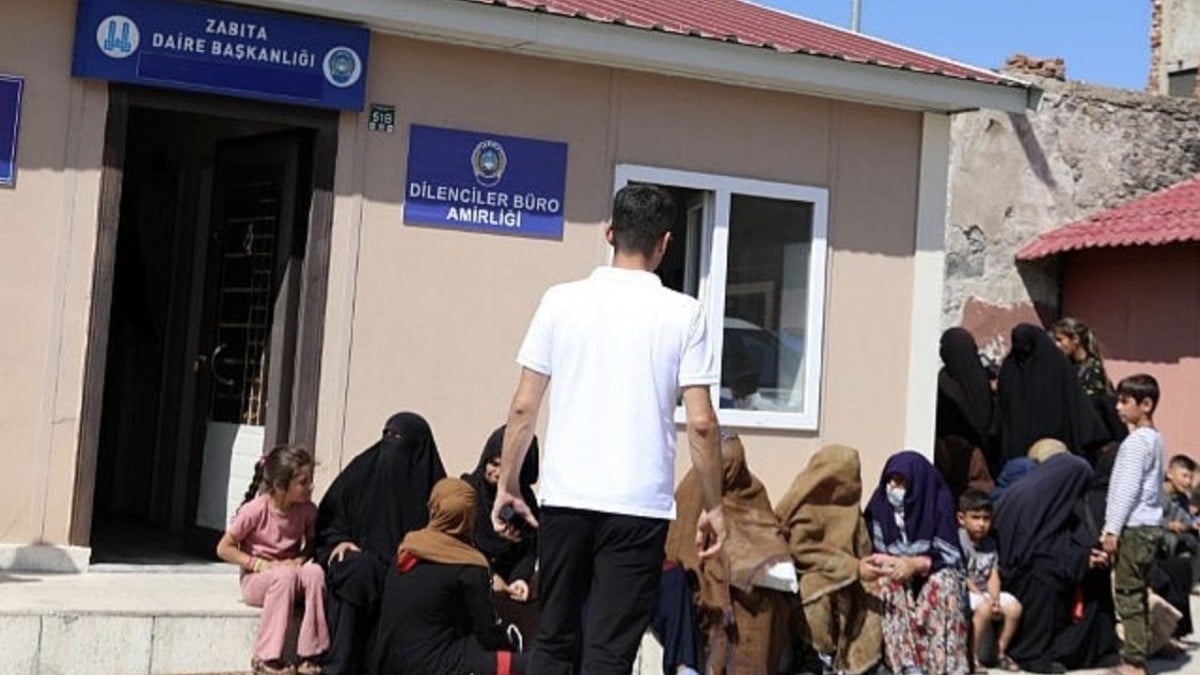 Erzurum’da 4 saatte 2 bin 200 lira toplayan dilencinin paralarına el konuldu