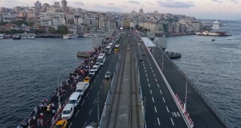 Galata Köprüsü yenilendi! Araç trafiğine açıldı