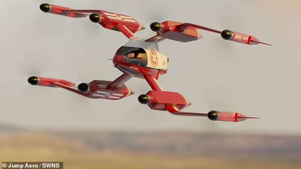 Geleceğin ambulansı! Uzay gemisi benzeri araç hastalara 8 dakikada ulaşabiliyor