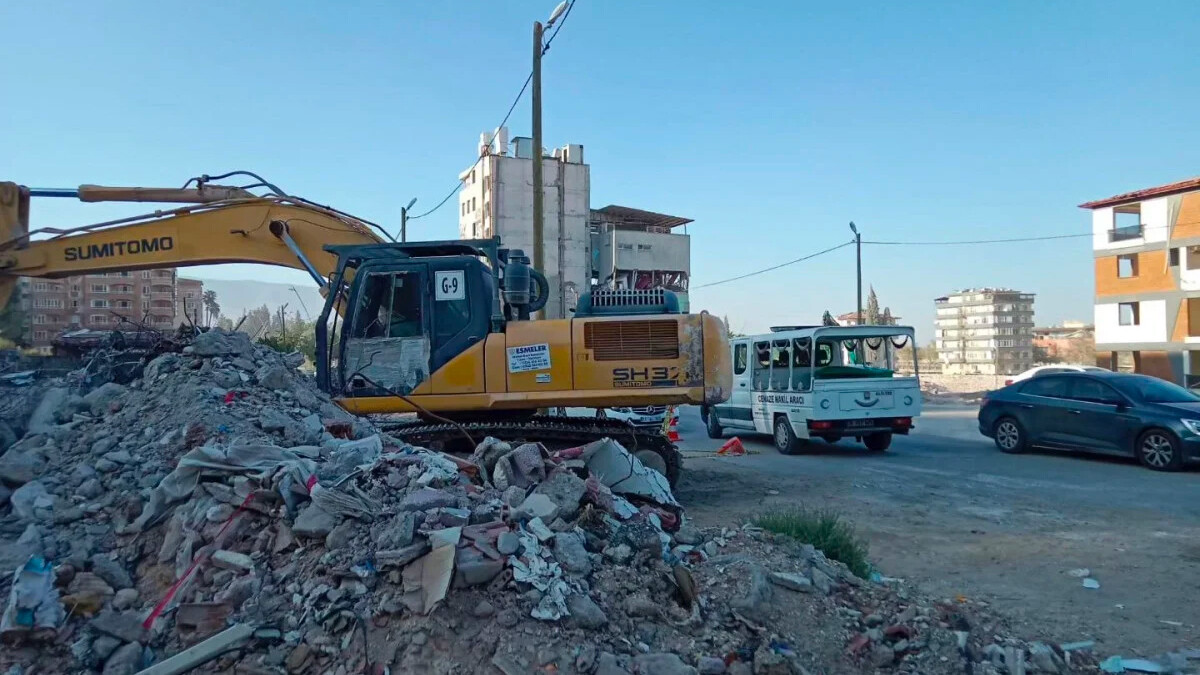 Hatay’da depremin 215. gününde enkazdan ceset çıktı
