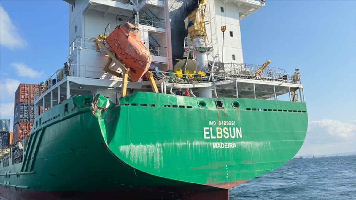 İstanbul Ahırkapı’da iki gemi çarpıştı! Can kaybı yok