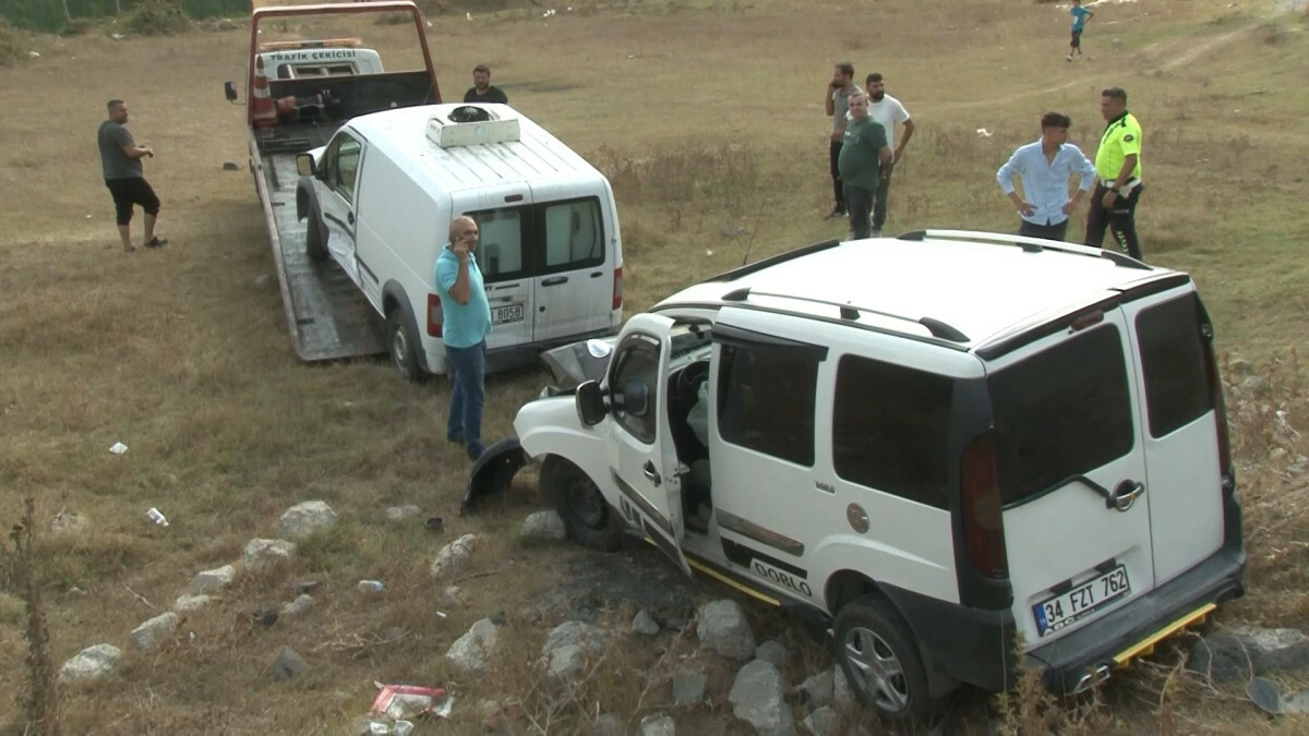İstanbul’da çocuk sürücü polisin dur ihtarına uymadı: Kaçarken çayırlık alana uçtu