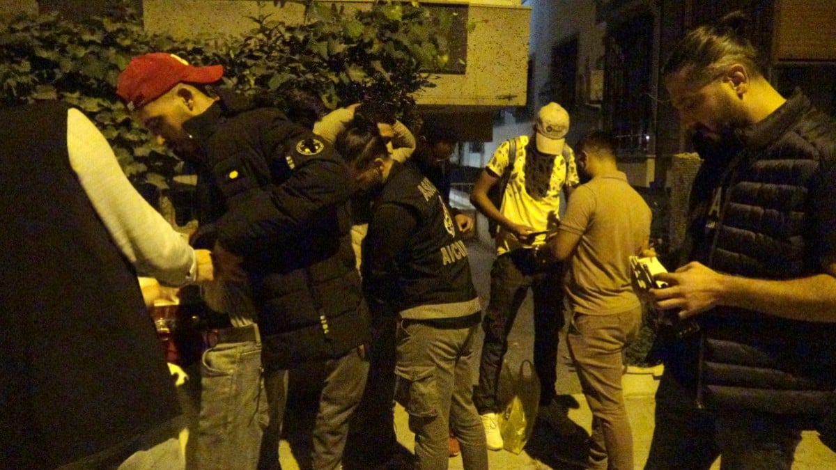 İstanbul’da kaçak göçle mücadele! Adrese baskın yapıldı