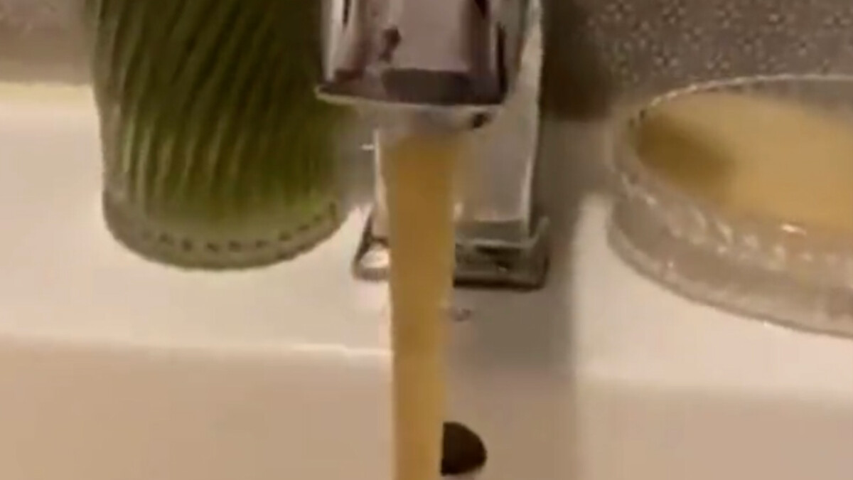 İstanbul’da musluklardan çamurlu su akması vatandaşları isyan ettirdi