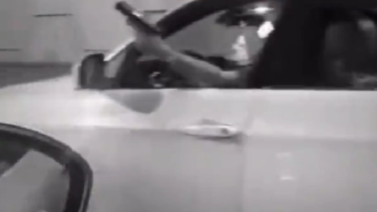 İstanbul’da seyir halindeyken havaya ateş açtı, sosyal medyadan yayınladı