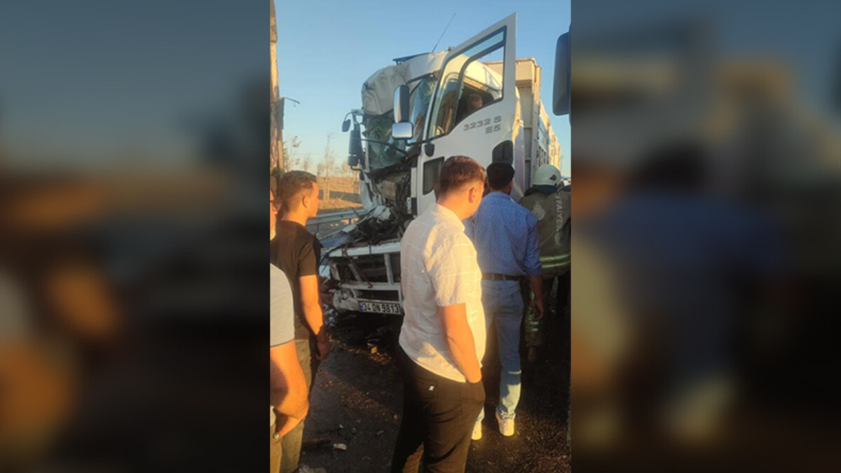İstanbul’da Silivri’de 3 tır birbirine girdi: Trafik yoğunluğu oluştu