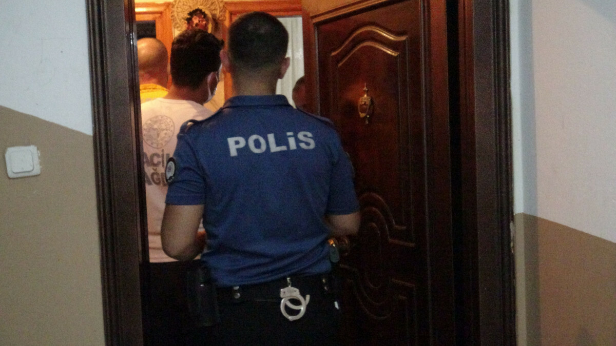 İstanbul’daki emekli astsubay evinde ölü bulundu