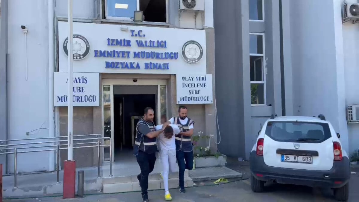 İzmir’de oto servislerden çaldığı plakaları çaldığı araçlara taktı! Kıvkıvrak yakalandı…