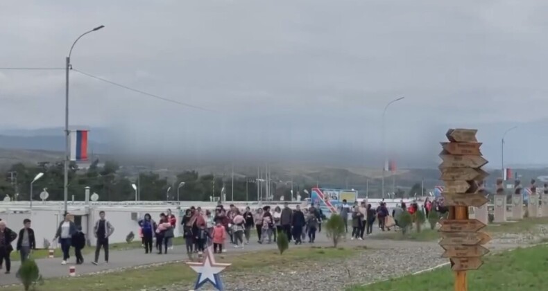 Karabağ’da ateşkes sağlandı! Ermeniler bölgeyi tahliyeye başladı